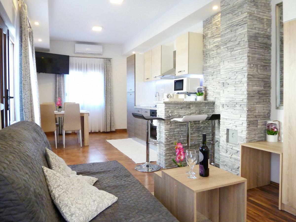 Apartment Petra I Nikola Selište Drežničko Extérieur photo